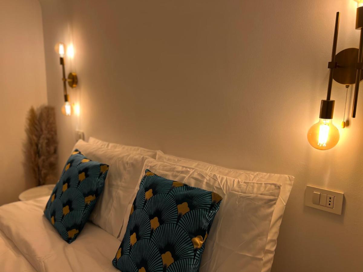 Regina Milano In Porta Romana 2 - Sky Tv, Wifi E Breakfast Box Apartment Bagian luar foto
