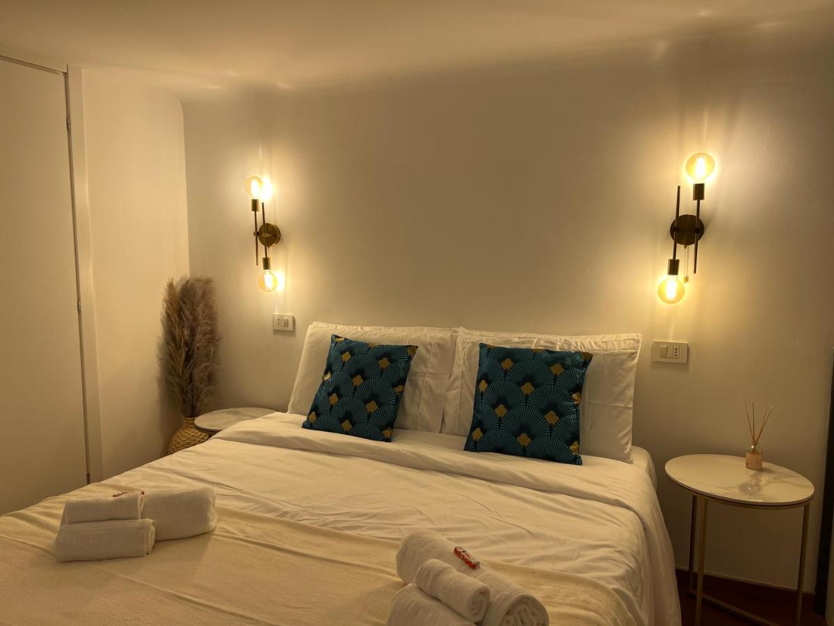 Regina Milano In Porta Romana 2 - Sky Tv, Wifi E Breakfast Box Apartment Bagian luar foto