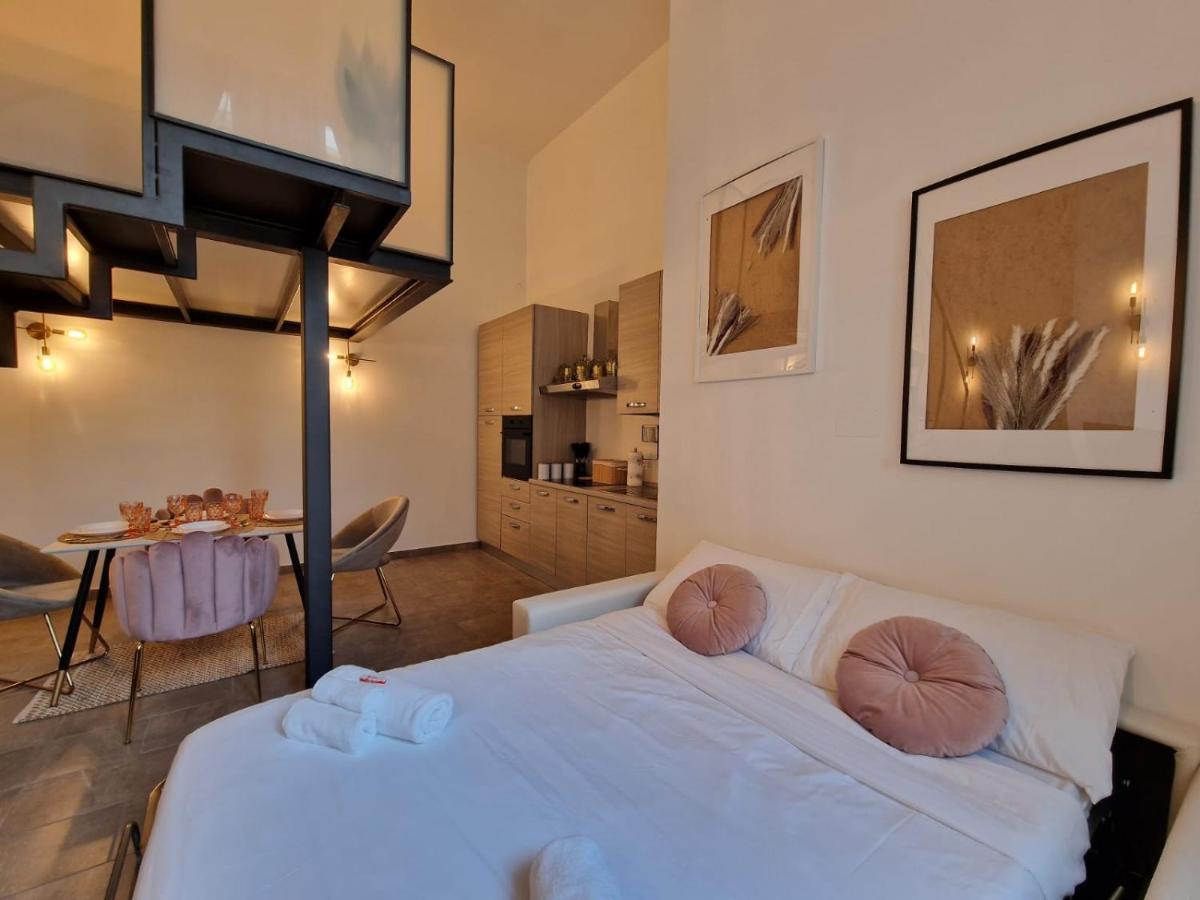 Regina Milano In Porta Romana 2 - Sky Tv, Wifi E Breakfast Box Apartment Bagian luar foto