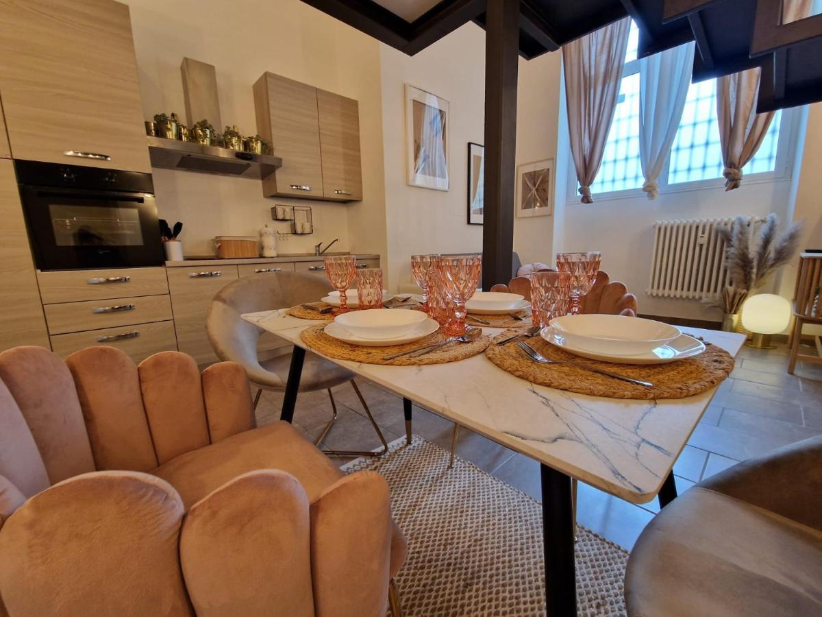Regina Milano In Porta Romana 2 - Sky Tv, Wifi E Breakfast Box Apartment Bagian luar foto