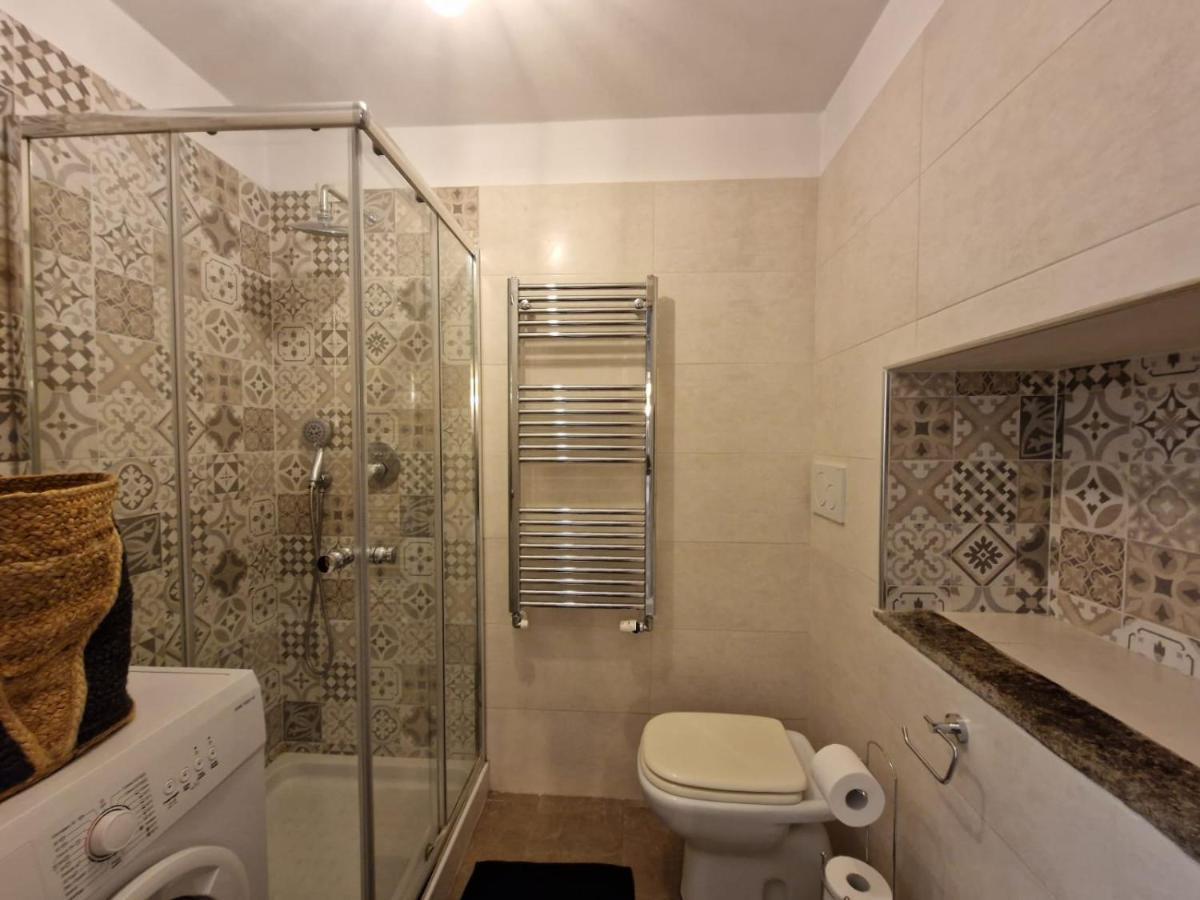 Regina Milano In Porta Romana 2 - Sky Tv, Wifi E Breakfast Box Apartment Bagian luar foto