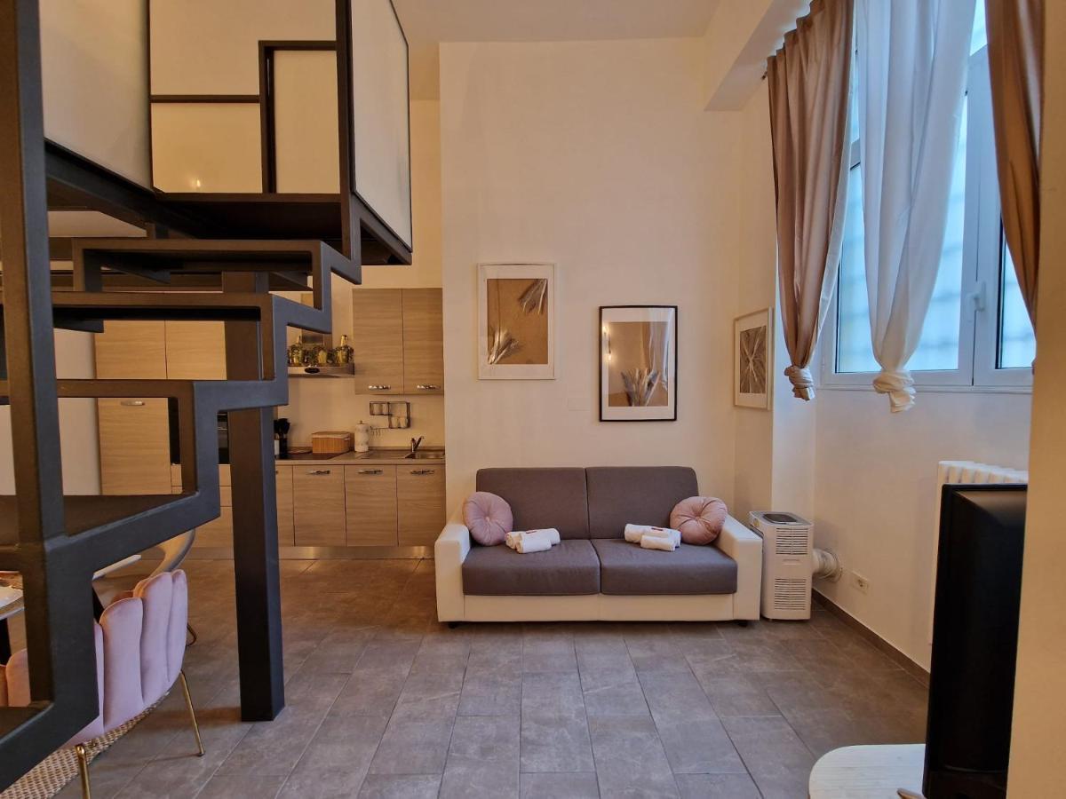 Regina Milano In Porta Romana 2 - Sky Tv, Wifi E Breakfast Box Apartment Bagian luar foto