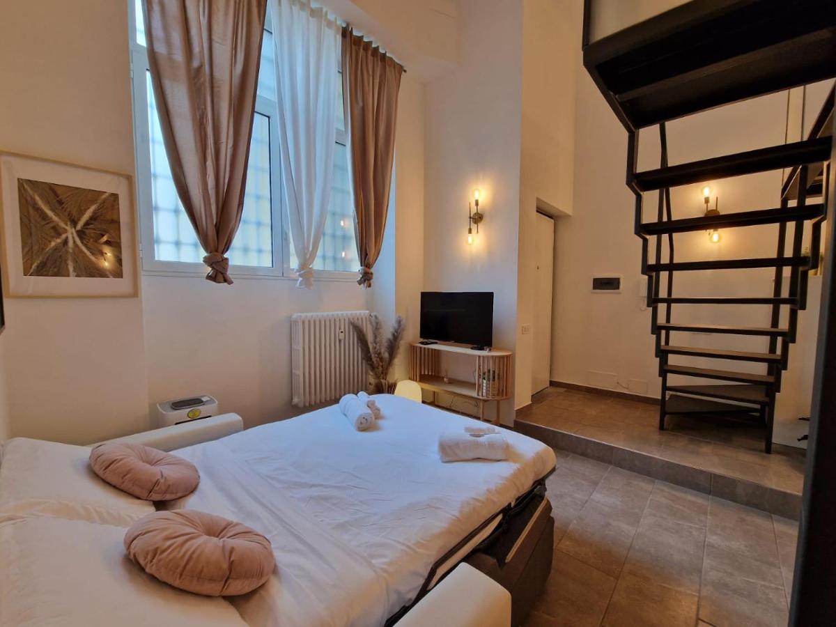 Regina Milano In Porta Romana 2 - Sky Tv, Wifi E Breakfast Box Apartment Bagian luar foto