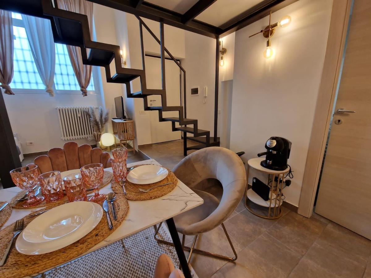 Regina Milano In Porta Romana 2 - Sky Tv, Wifi E Breakfast Box Apartment Bagian luar foto